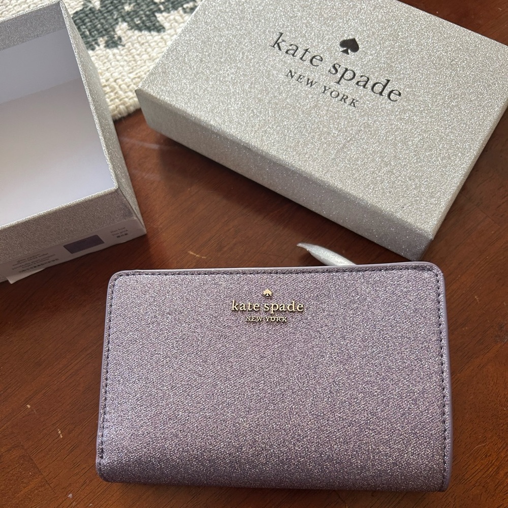 ON HOLD Kate Spade Wallet